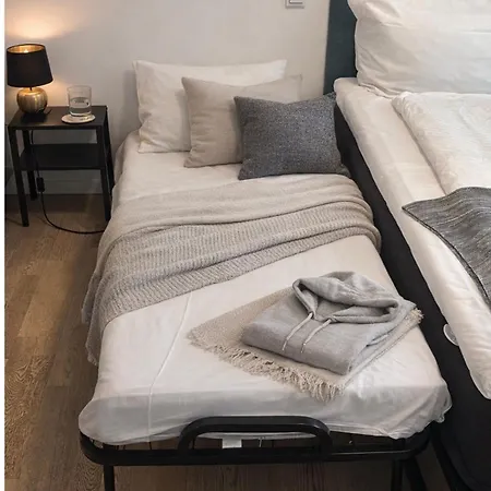 Pure Berlin Apartments - For Up To 5 Guests Near Uber Arena, Central, Stylish-3